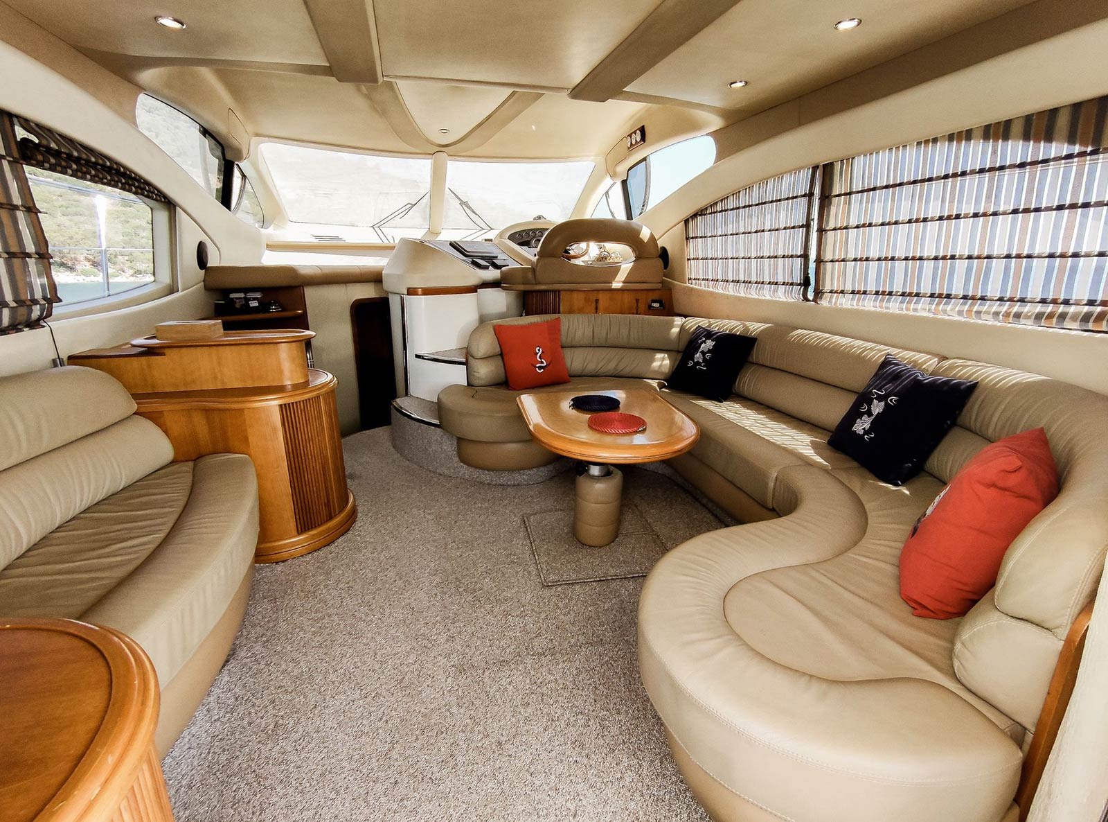 Azimut 46